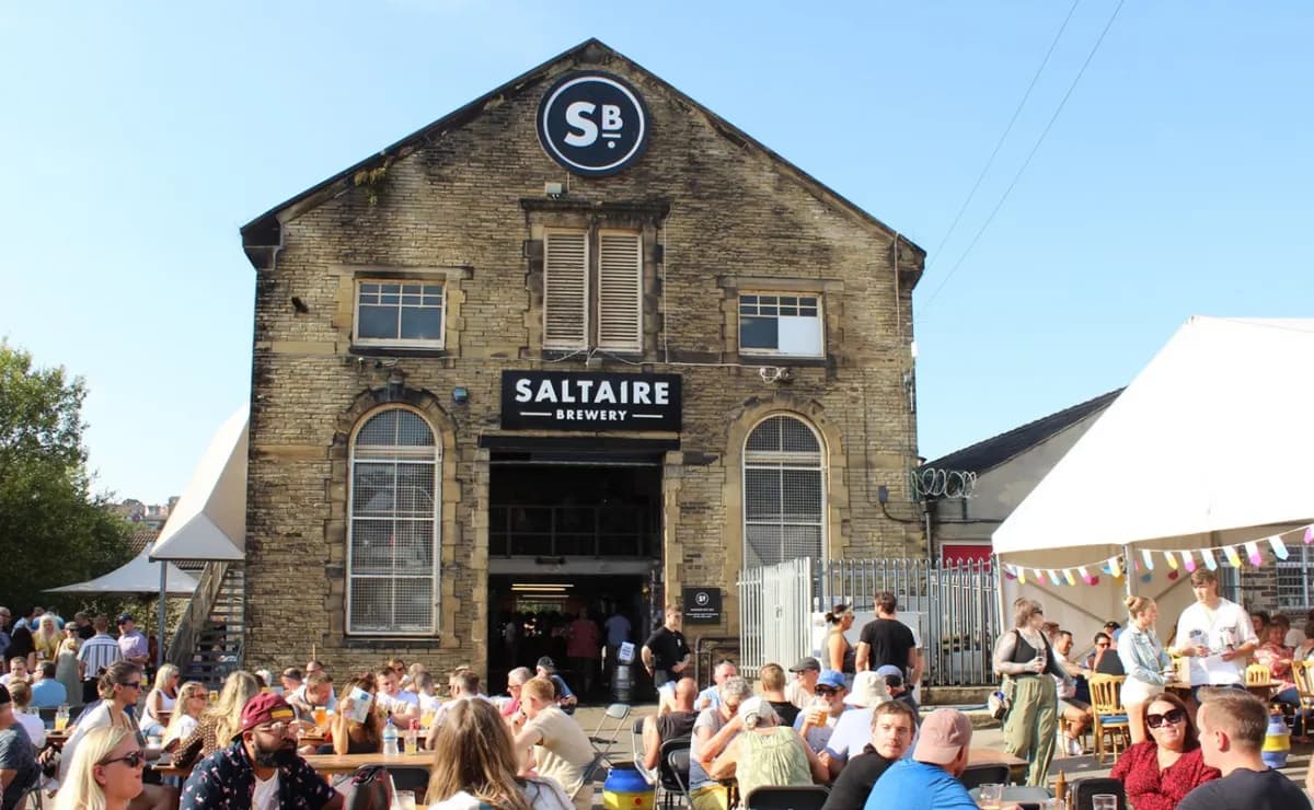 Saltaire Brewery taproom exterior (busy scene)